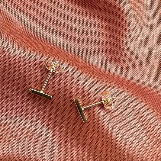 9k Gold Bar Studs