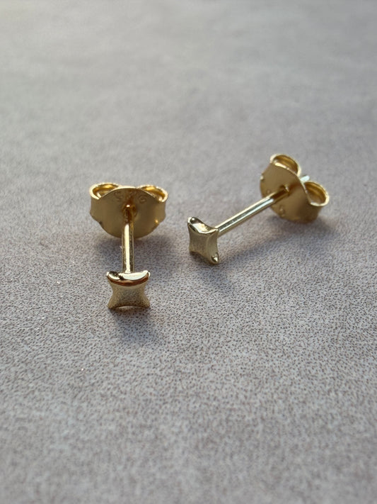 Lumi Studs in 14ct Gold
