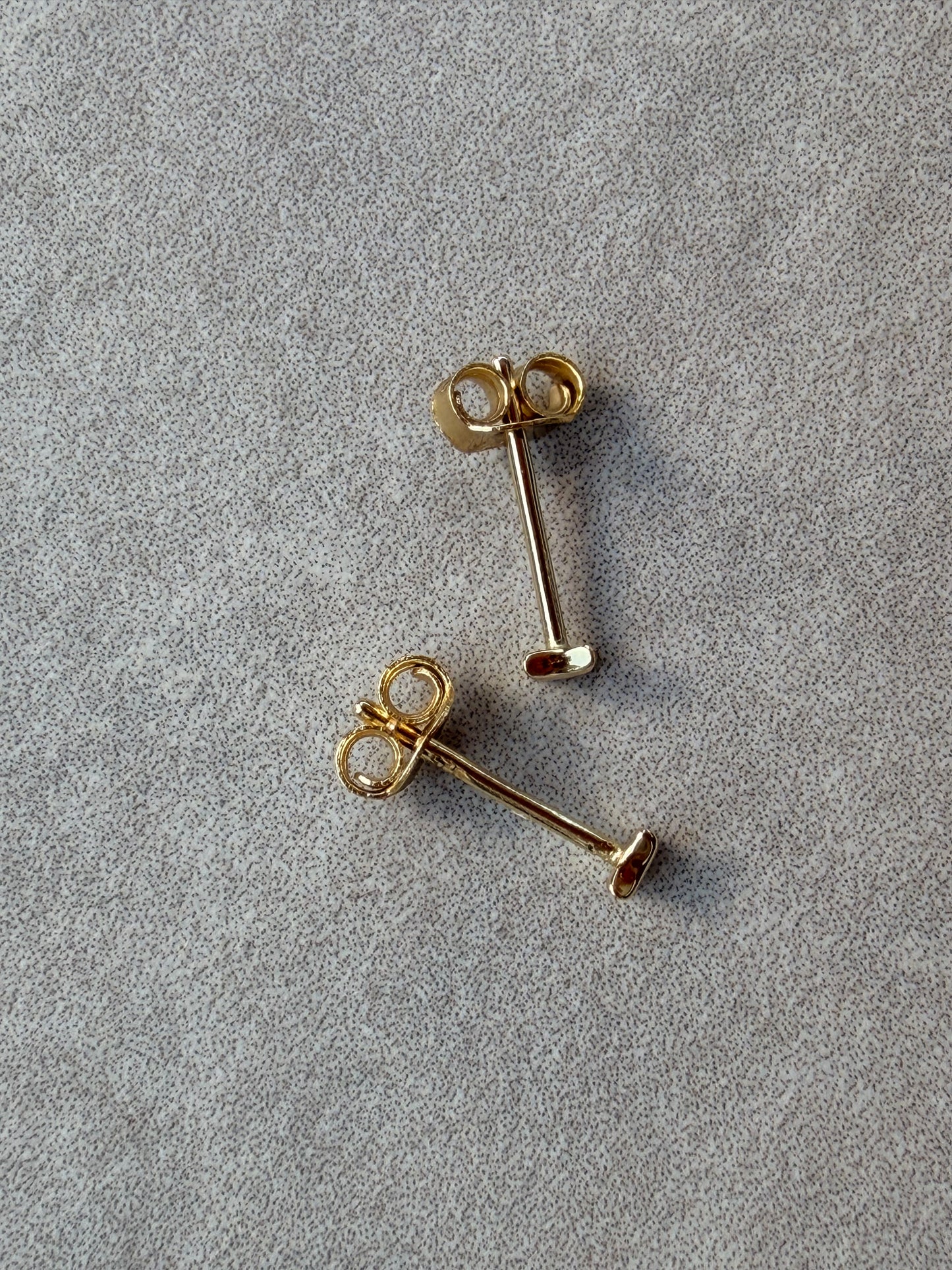 Lumi Studs in 14ct Gold