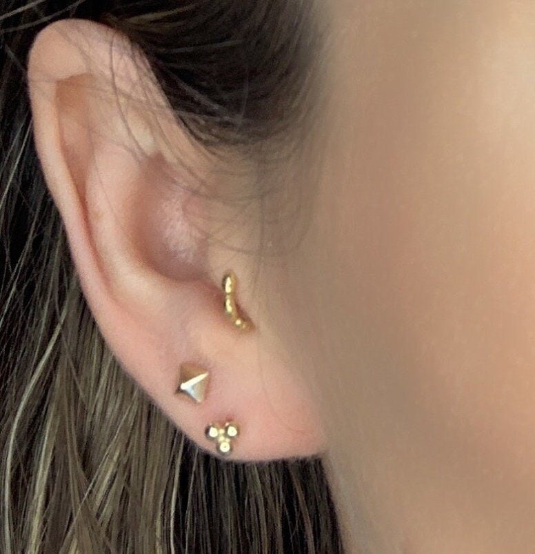 9K Gold Pyramid Studs