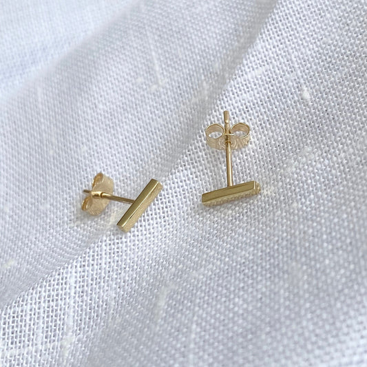 9k Gold Bar Studs