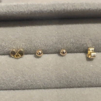 9 Karat Gold Sphere Studs: 3mm Polished Gold Earrings