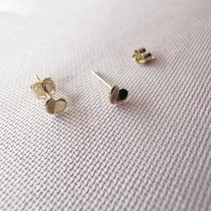 9k Gold Heart Studs