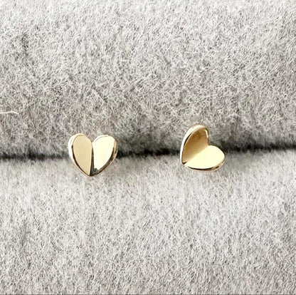 9k Gold Heart Studs