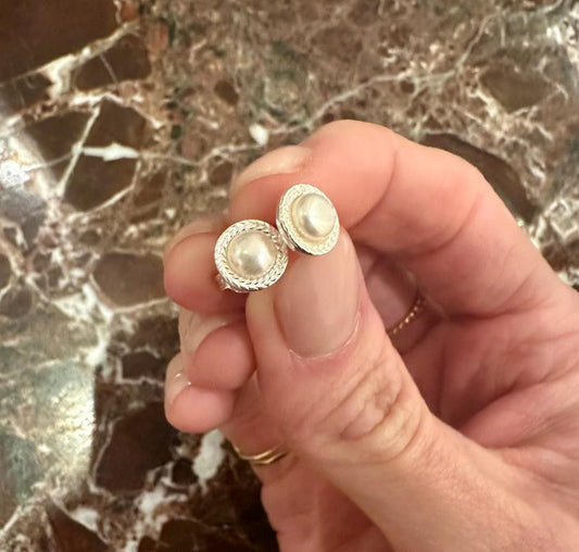 Pearl Studs in Silver | Freshwater Pearl stud earring